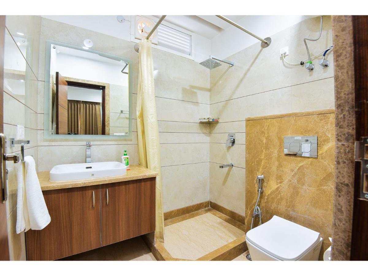 Bluo Studio1 Golf Course Road, Gym, Balcony Garden Gurgaon Ngoại thất bức ảnh