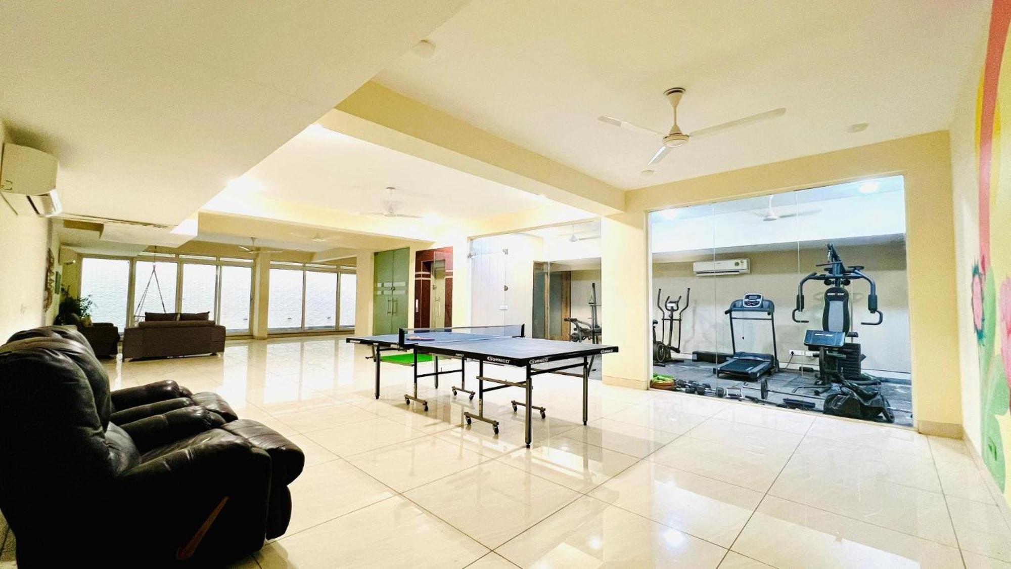 Bluo Studio1 Golf Course Road, Gym, Balcony Garden Gurgaon Ngoại thất bức ảnh