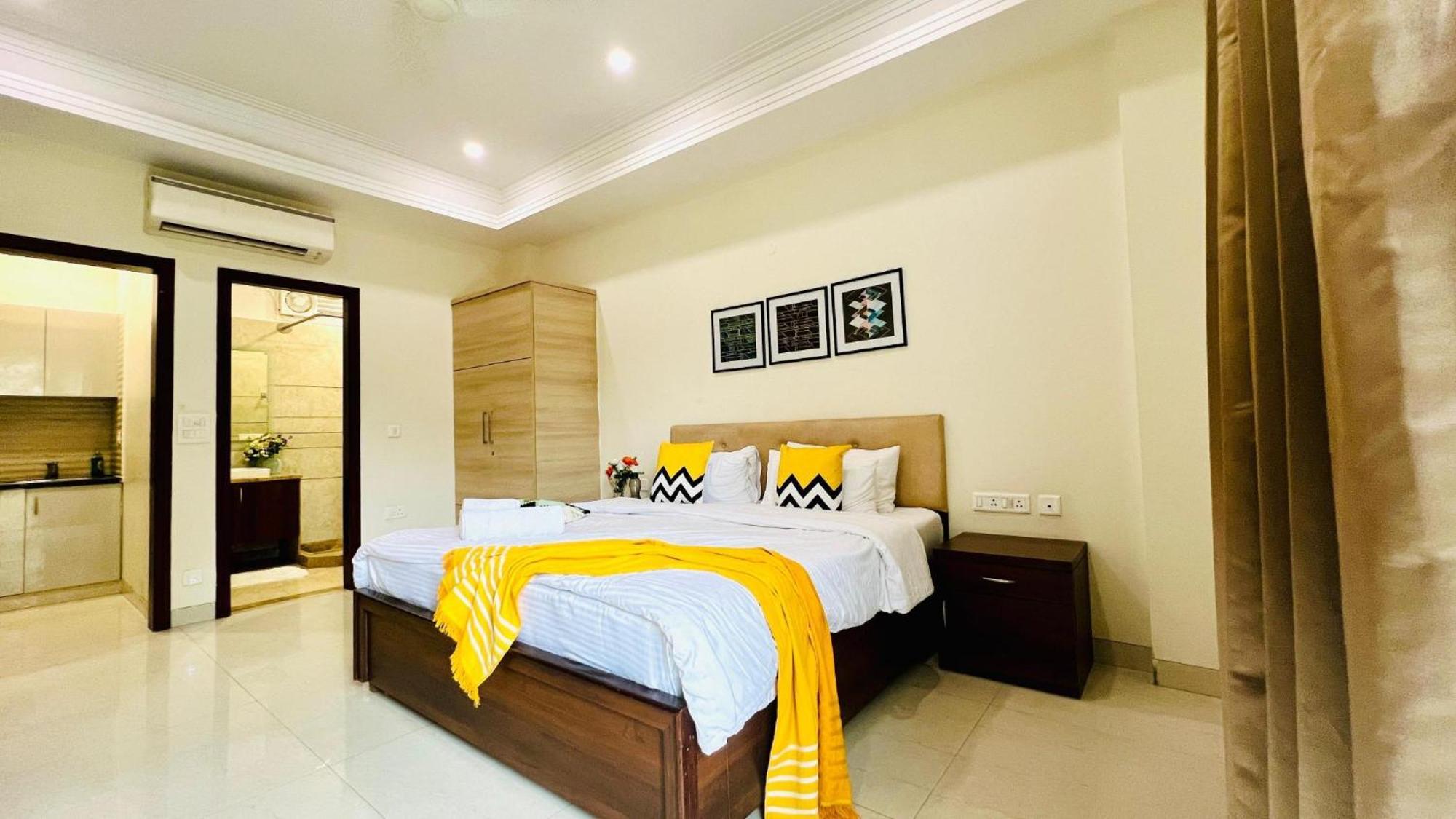 Bluo Studio1 Golf Course Road, Gym, Balcony Garden Gurgaon Ngoại thất bức ảnh