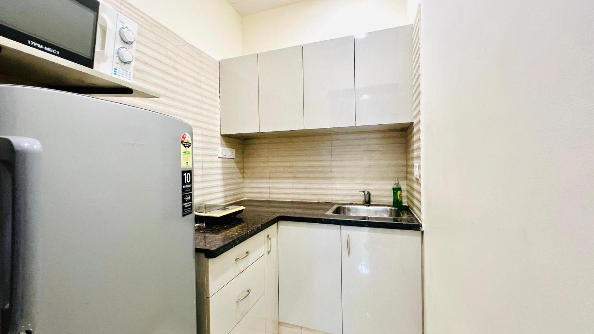Bluo Studio1 Golf Course Road, Gym, Balcony Garden Gurgaon Ngoại thất bức ảnh